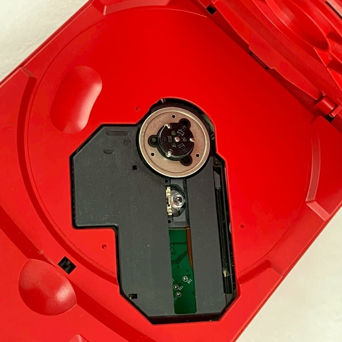 ポータブルCDギタートレーナー CD-GT2 | ポータブル CD ギタートレーナー | TASCAM (日本)