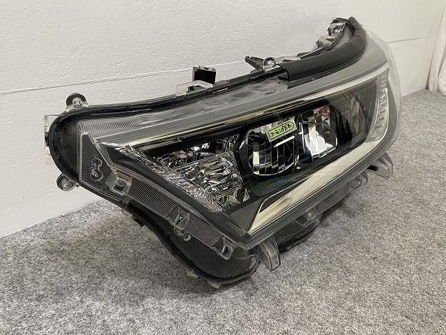 トヨタ RAV4 左ヘッドライト TOYOTA RAV4 ヘッドライト 左 AXAH54