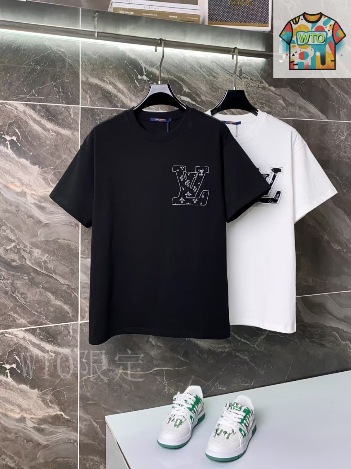 刺繍ロゴが映える☆LOUIS VUITTON☆クロップドトップス 今日特価】Louis Vuitton New 320g 破壊刺繍ロゴ T シャツ-2