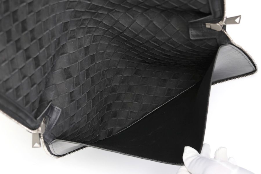 【美品】ボッテガヴェネタ ポーチ イントレチャート レザー ブラック 黒 ケース BOTTEGA VENETA 並行輸入 ボッテガヴェネタ ポーチ イントレ
