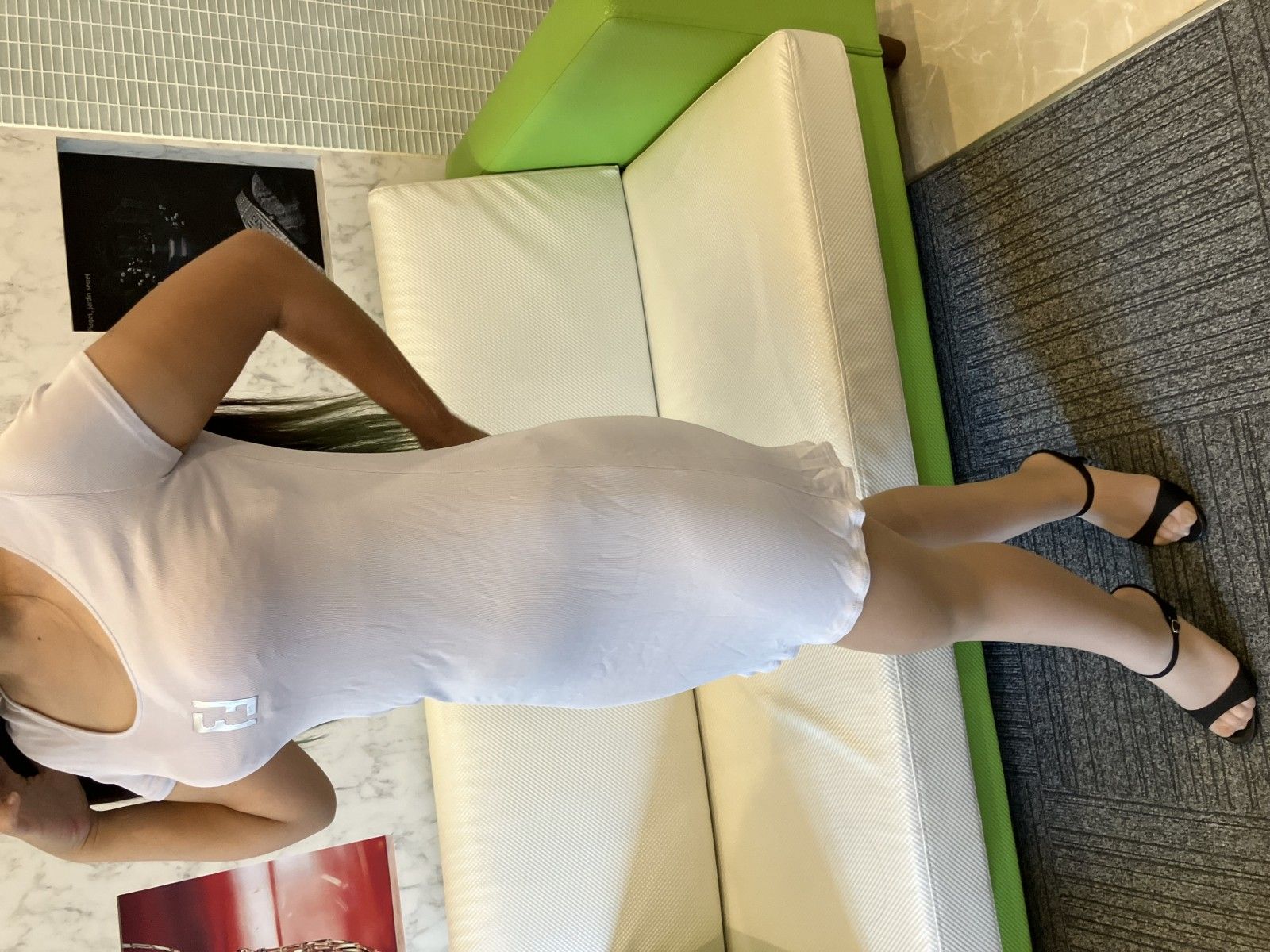 フェンディ FENDI ワンピース 42 ライトラベンダー レディース 肩幅