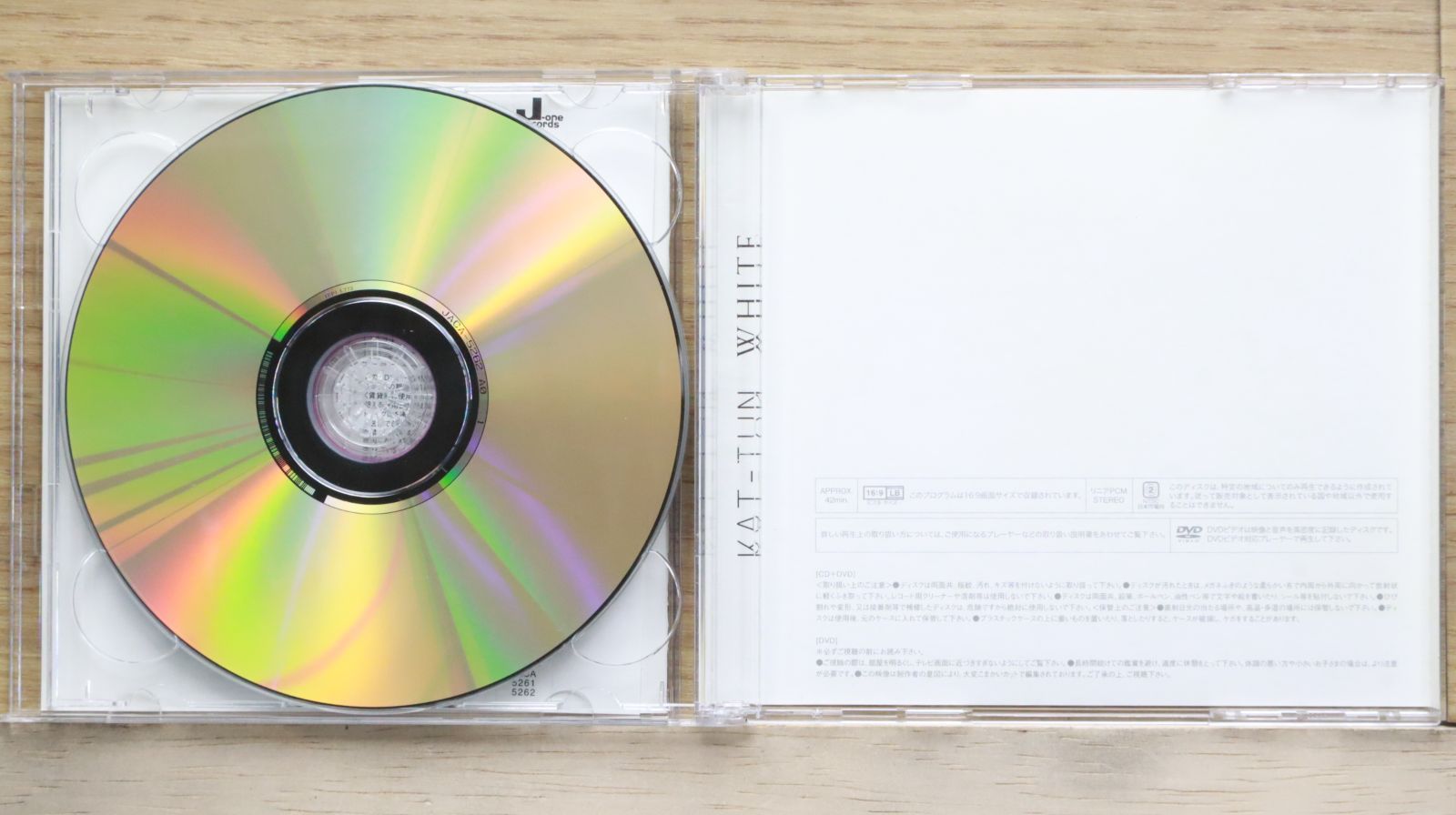 KAT-TUN CD 55枚 国内盤CD☆カトゥーン/KAT-TUN□ WHITE【初回限定盤】(CD+DVD