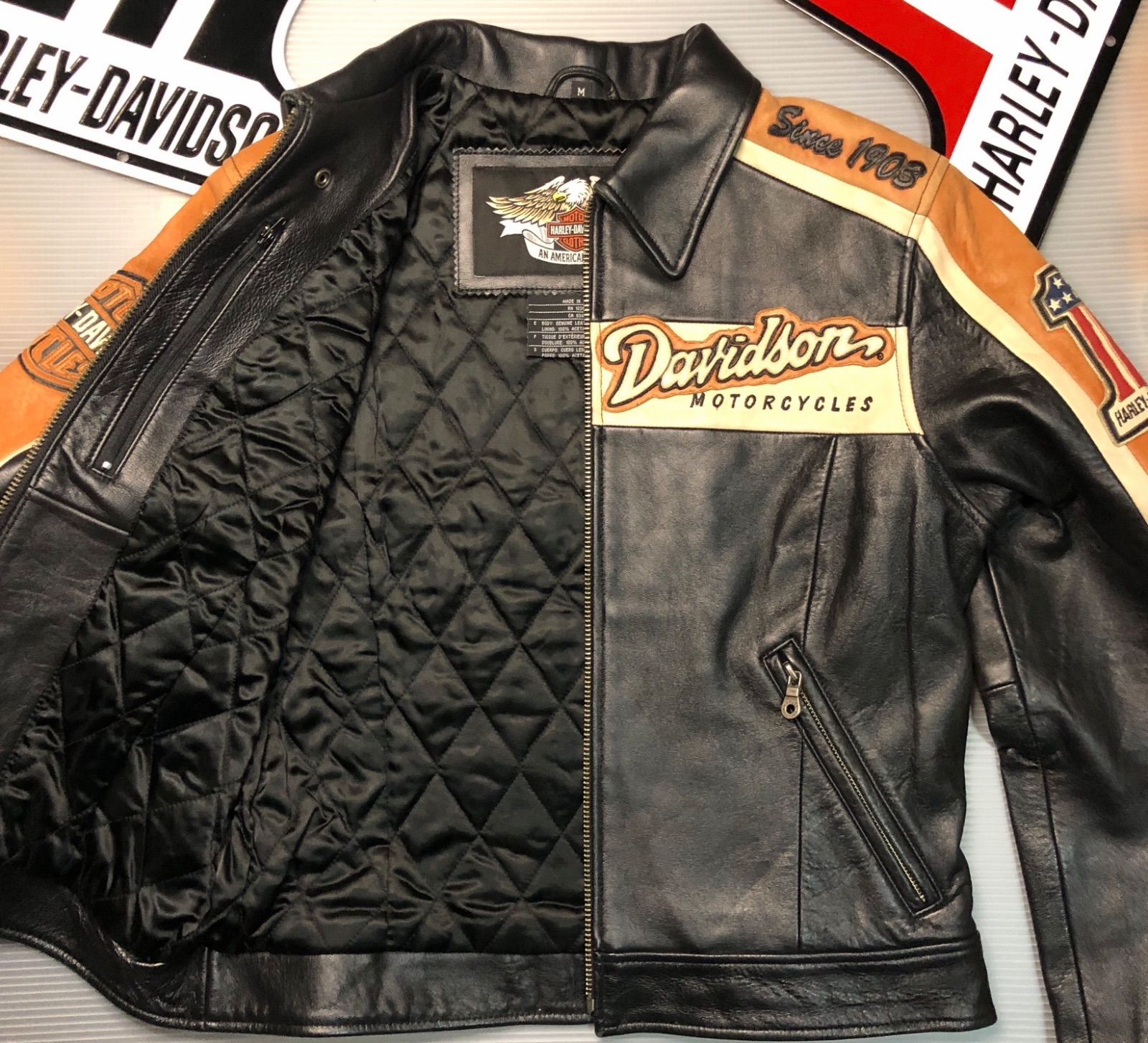 HARLEY DAVIDSON  ハーレーダビッドソン  【稀少！前後立体大型革刺繍・完売モデル！入手困難】★ 非常に柔らかく厚手の羊革ゴートスキンレザー・ソフト・グレインの本革製ジャケット