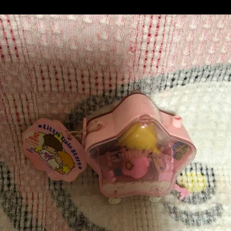 サンリオ　昭和レトロ　1976 キキララのちいさなくるま　星のくるま　ララ　中古 サンリオ 昭和レトロ 1976 キキララのちいさなくるま 星のくるま