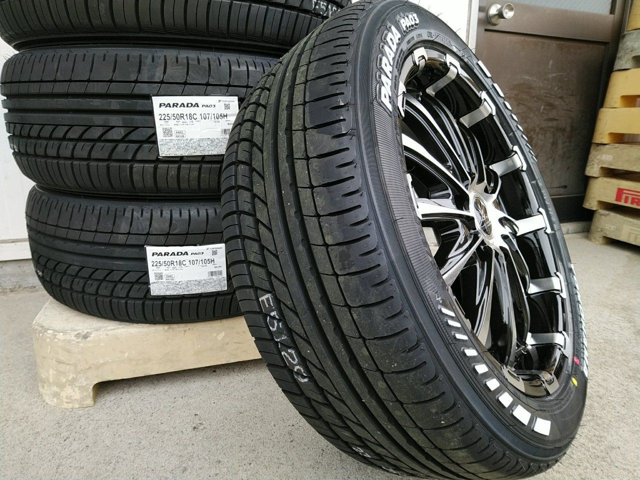 ハイエース 200系 タイヤホイールセット 新品4本セット ヨコハマ PARADA パラダ 225/50R18 BD12 - メルカリ