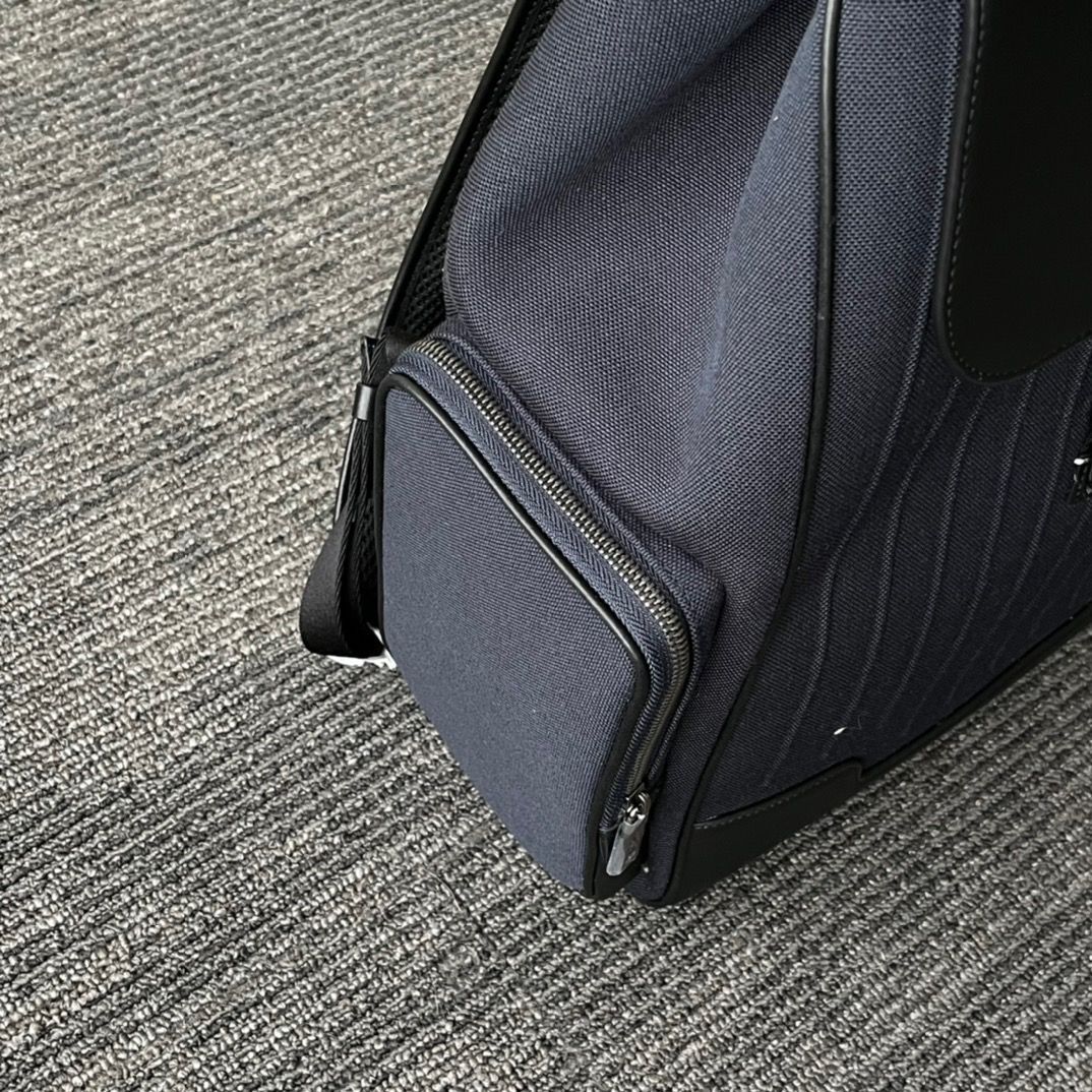 即購入OK✓RIMOWA ブラック リュック・バックパック