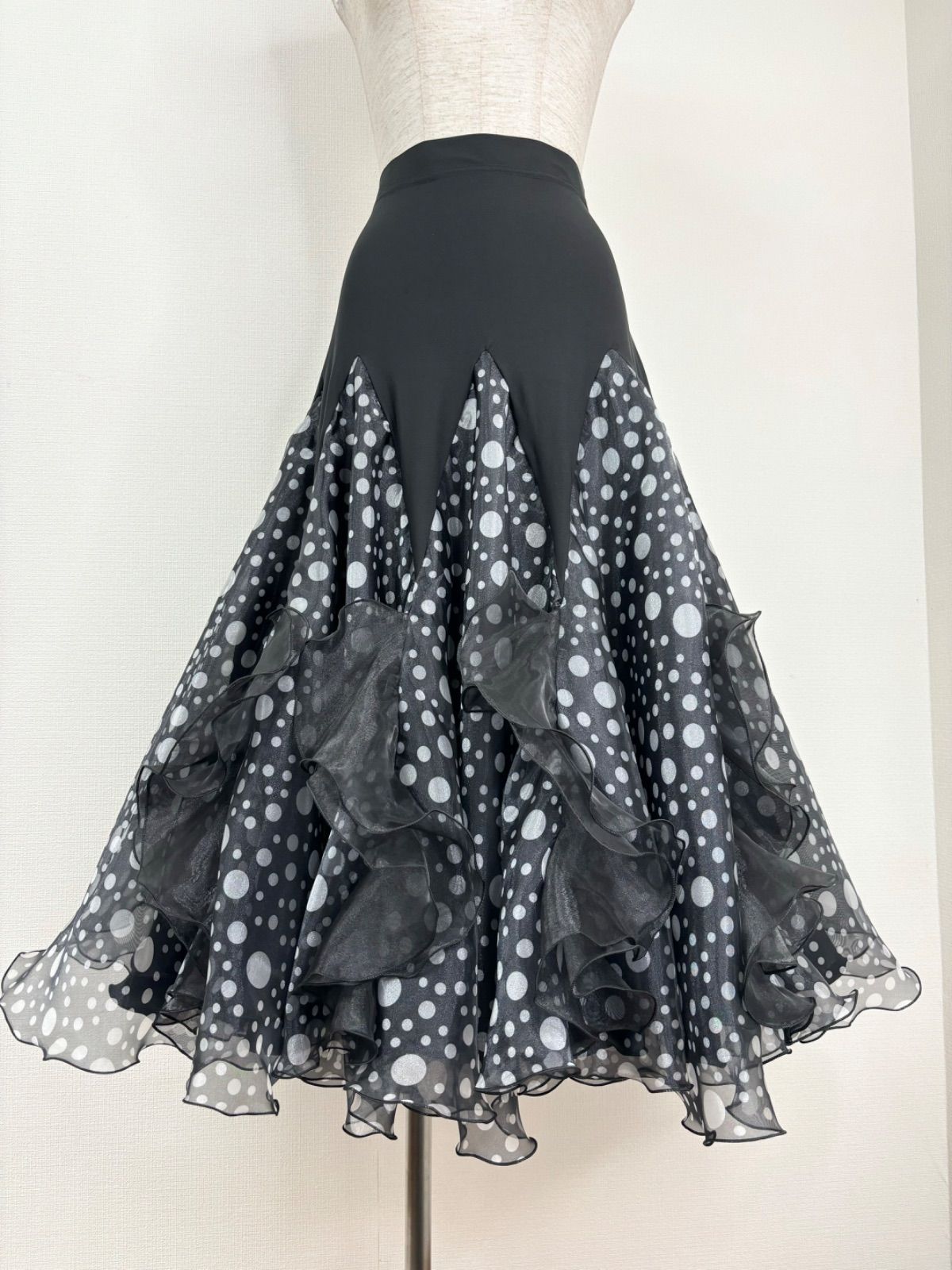 新品》社交ダンス ランダムドット オーガンジー フリルデザイン