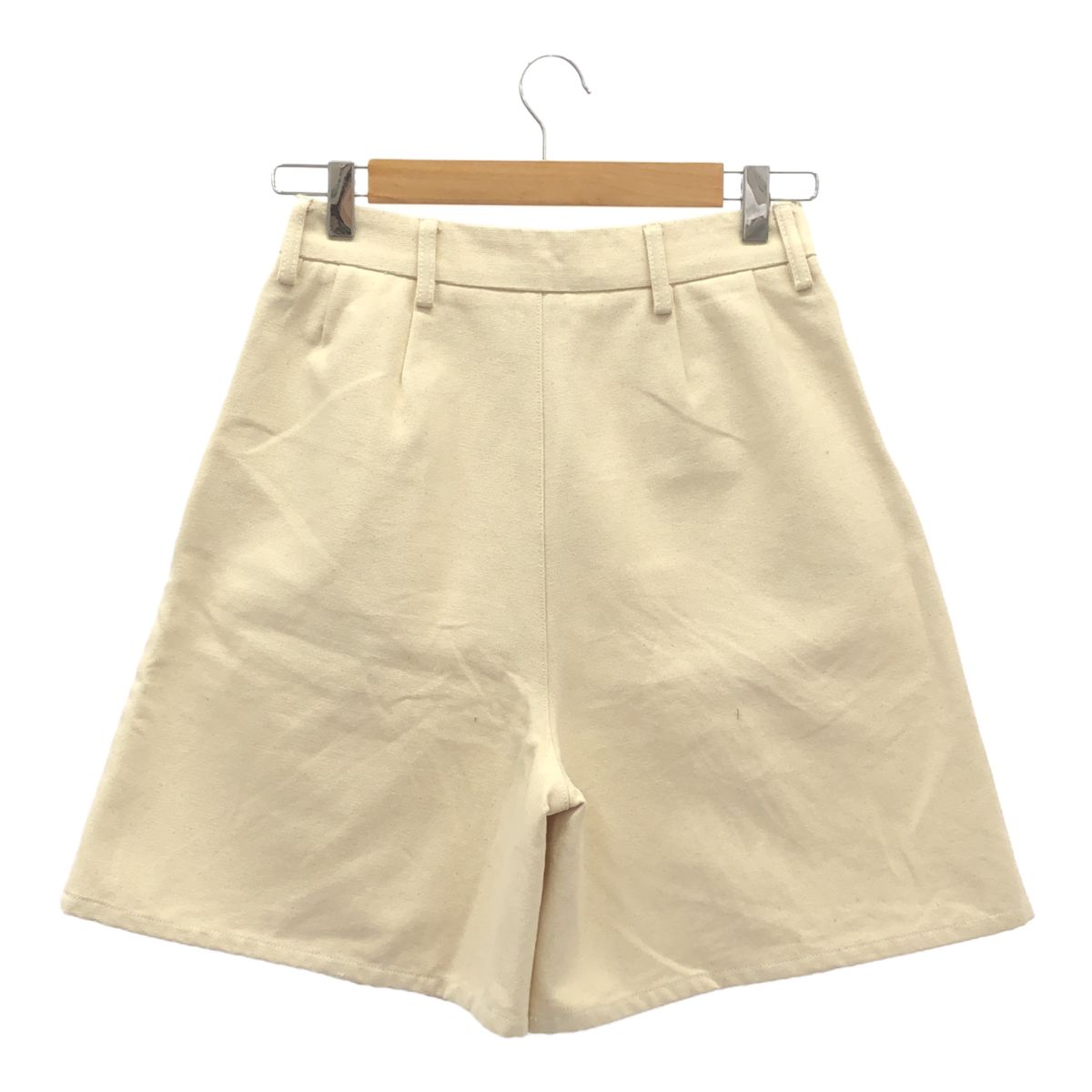 パンツ Baserange Ole shorts XS パンツ Baserange Ole shorts XS Ole Shorts in Assortment