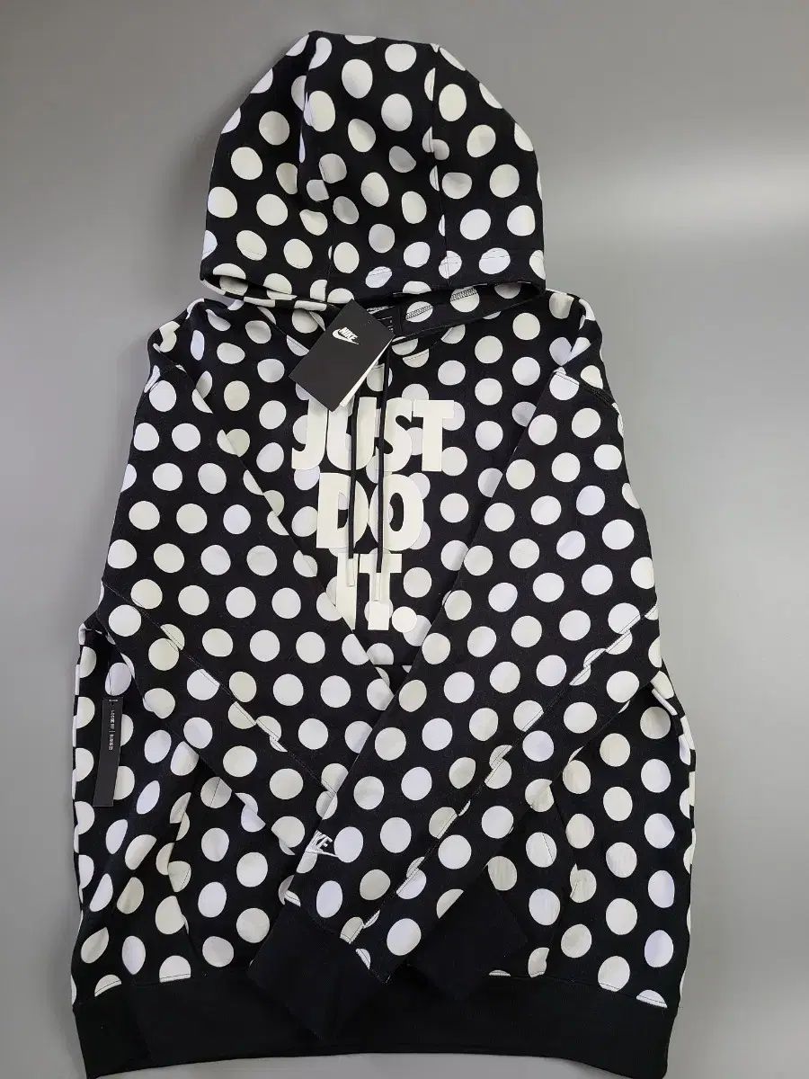 【雷市場（ポンジャン）商品韓国直送】 Nike(ナイキ） 新品 ジャストドゥイット 裏起毛 黒 フード付きTシャツ L