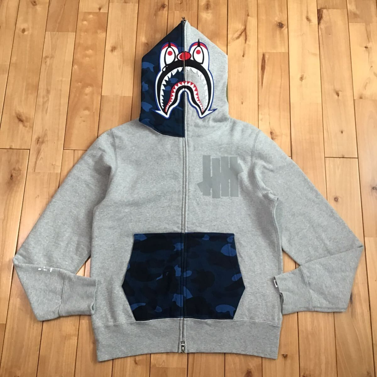 Undefeated × BAPE Clown シャーク パーカー Mサイズ shark full zip hoodie a bathing ape  エイプ ベイプ アンディフィーテッド - メルカリ