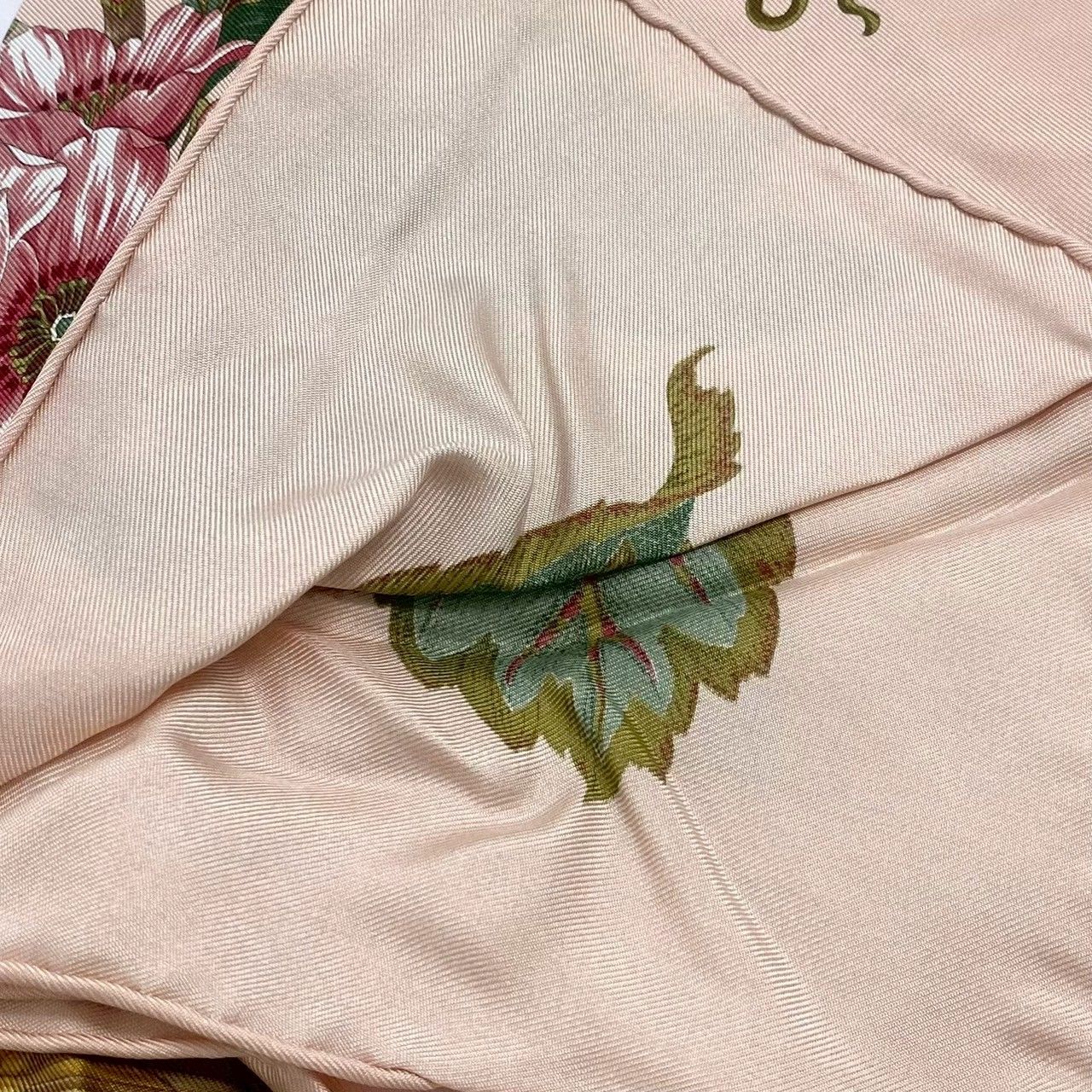 Ferragamo】スカーフ SILK/シルク 100% ピンク 花鳥図 フラワー