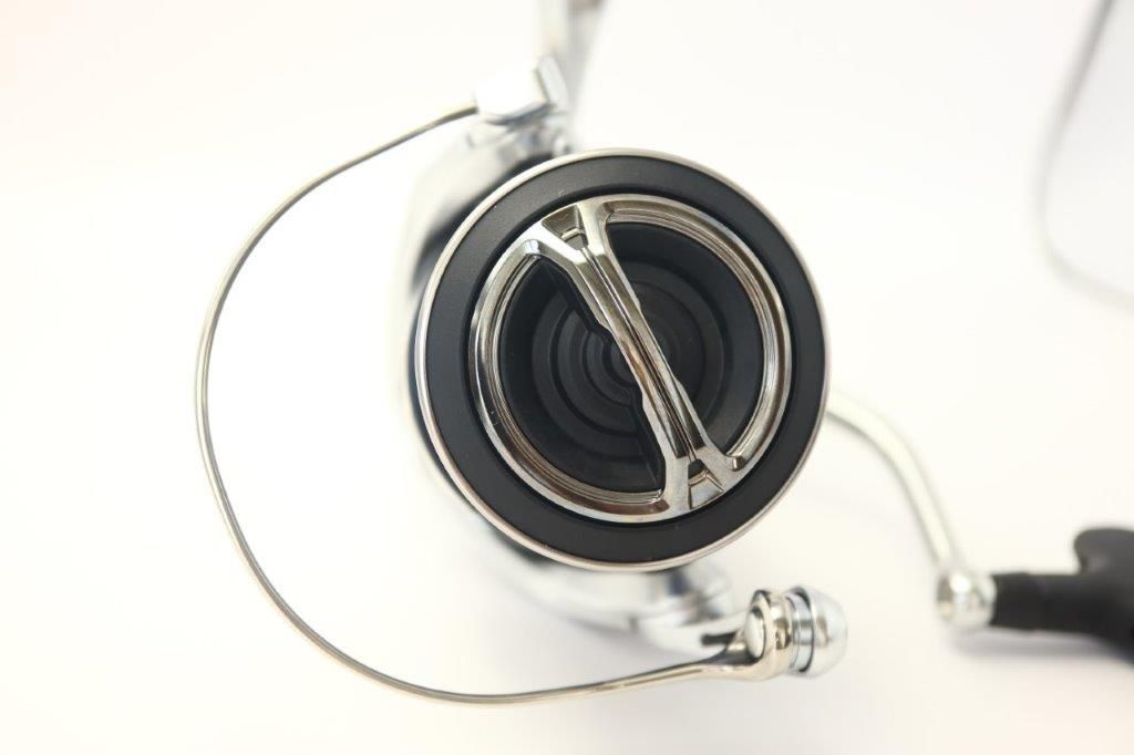  シマノ 23ストラディック 4000 XG インフィニティループ実装 スピニングリール リール