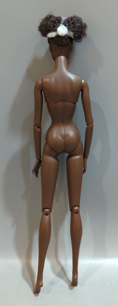 Integrity Toys NU.FACE Lilith Blair The NU.Classic