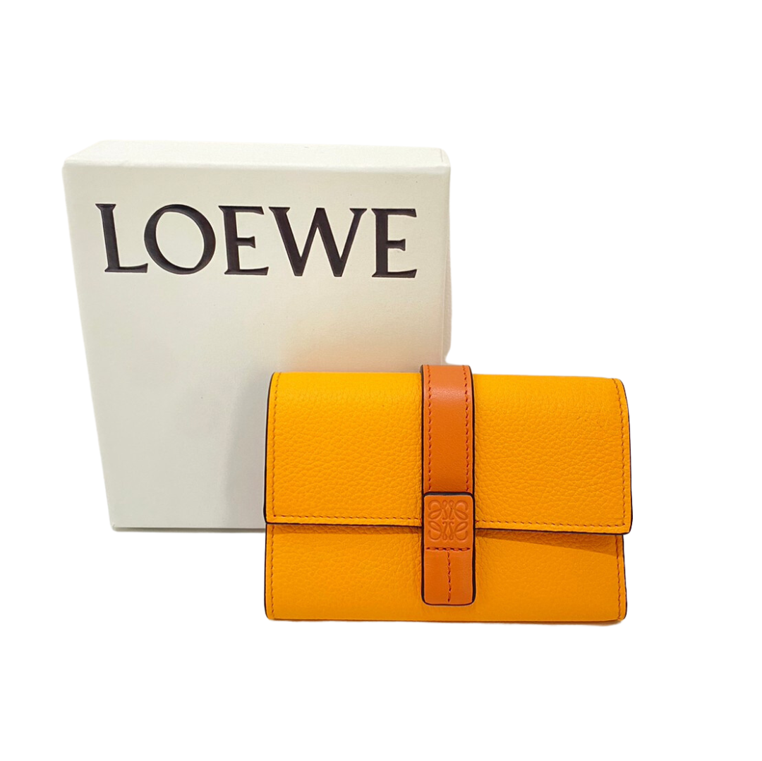 代引き不可 新品:未使用 LOEWE アナグラム 三つ折り財布（マンダリン