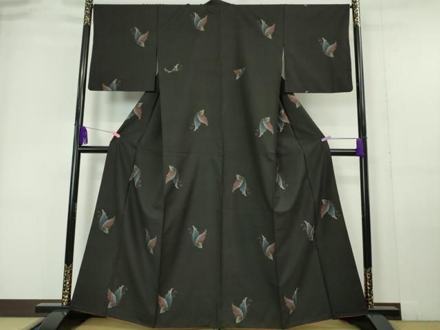 平和屋本店■極上　本場大島紬　9マルキ　地空　舞蝶文　黒地　逸品　DZAA6012kh5 平和屋本店□極上 本場大島紬 9マルキ 地空 舞蝶文 黒地 逸品