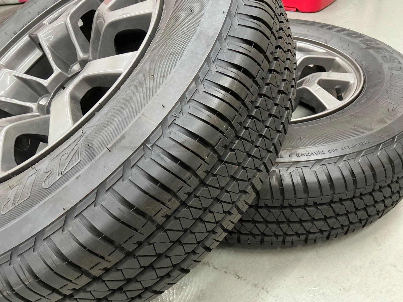 持ち運びやすい スズキジムニーシエラ純正ホイル夏タイヤ付き195 80R15 JB74W 【限定タイムセール】