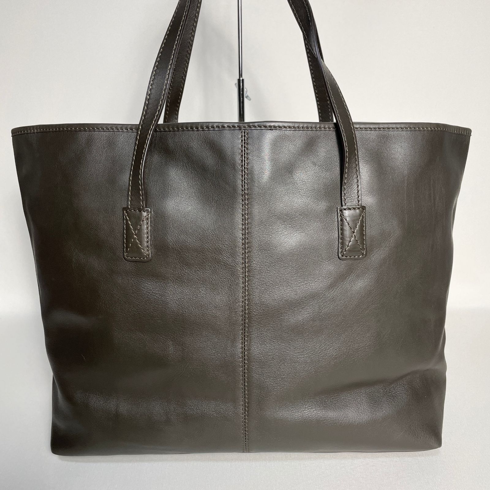 2502-147｜美品｜トッズ トートバッグ レザー ダークカーキ - メルカリ 