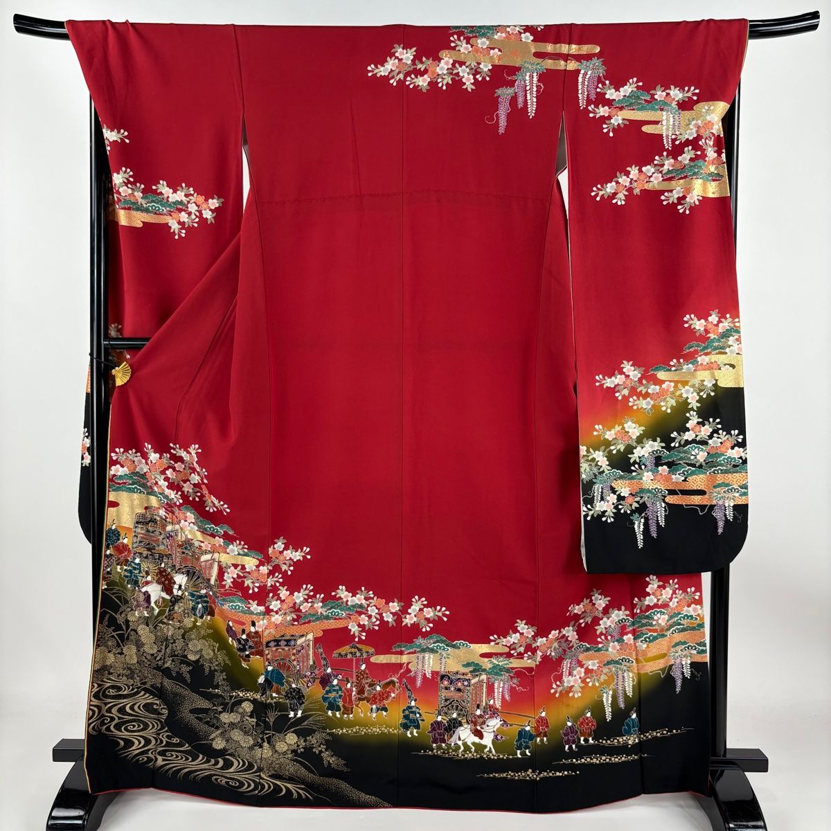 要事前確認　振袖　正絹　赤　　裄70.5cm　身丈167cm　3308rym 振袖 身丈165.5cm 裄丈70.5cm L 袷 人物 御所車 金彩 染め分け