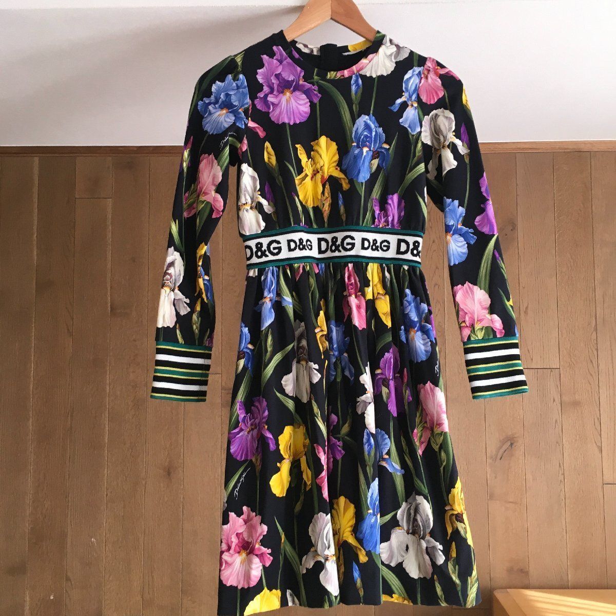 美品　ドルチェ&ガッバーナ　シルク　レーヨン　ウエストシェイプ　ワンピース 美品 DOLCE&GABBNA ワンピース 美品 ドルチェ&ガッバーナ シルク