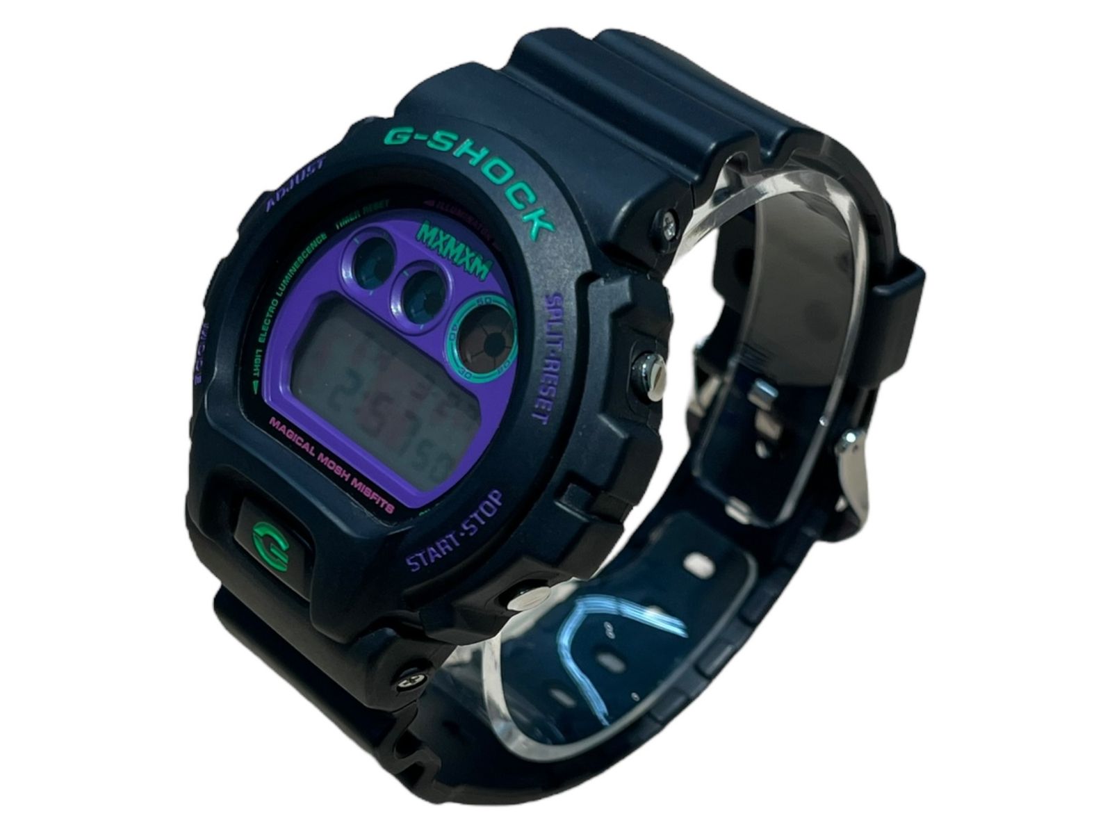 G-SHOCK MXMXM デジタル腕時計 ブラック/パープル G-SHOCK MXMXM デジタル腕時計 ブラック/パープル ラインアップ一覧