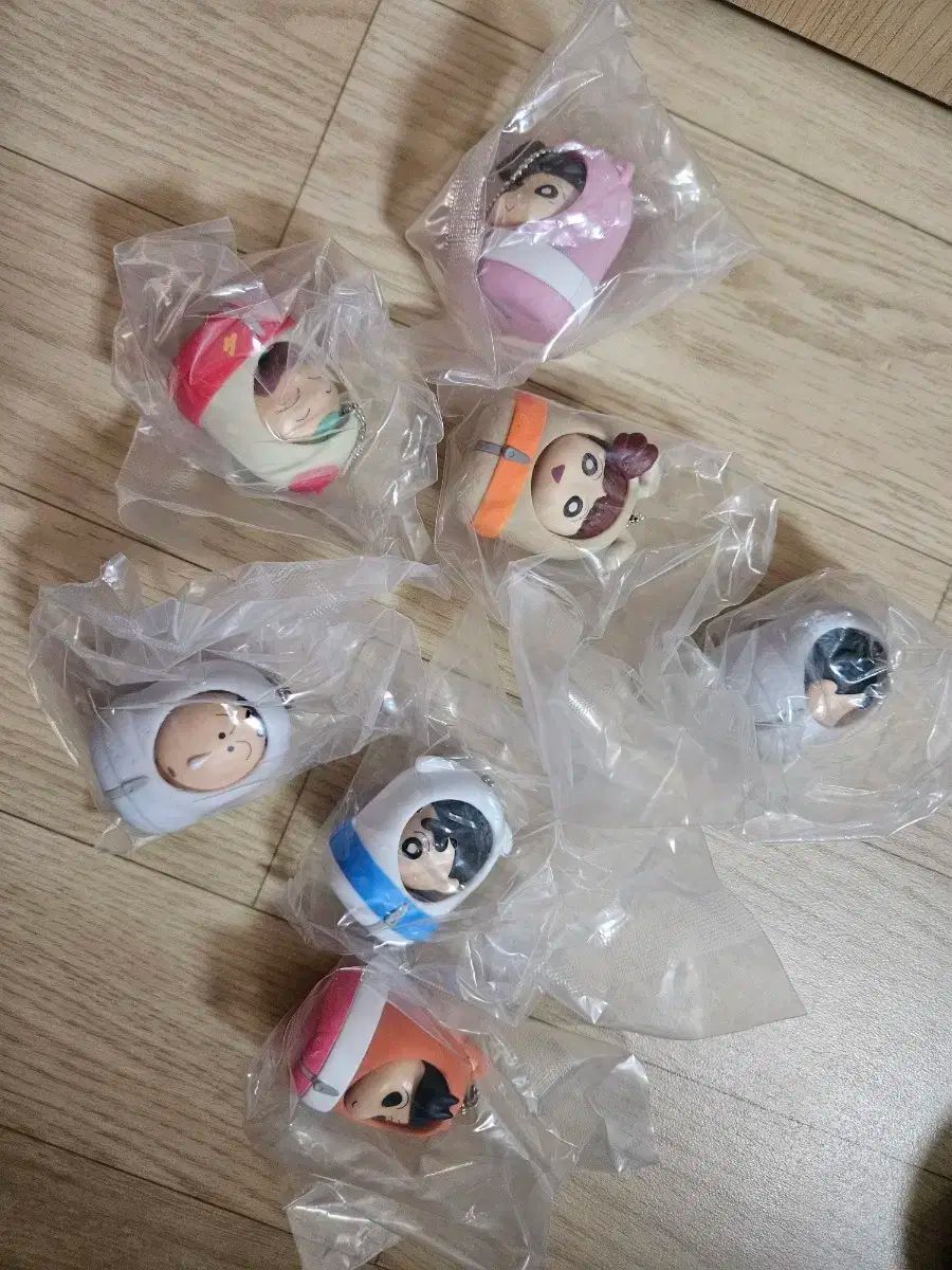 25 年 クレヨンしんちゃん 節約 ポップアップ 寝袋フィギュア クレヨン