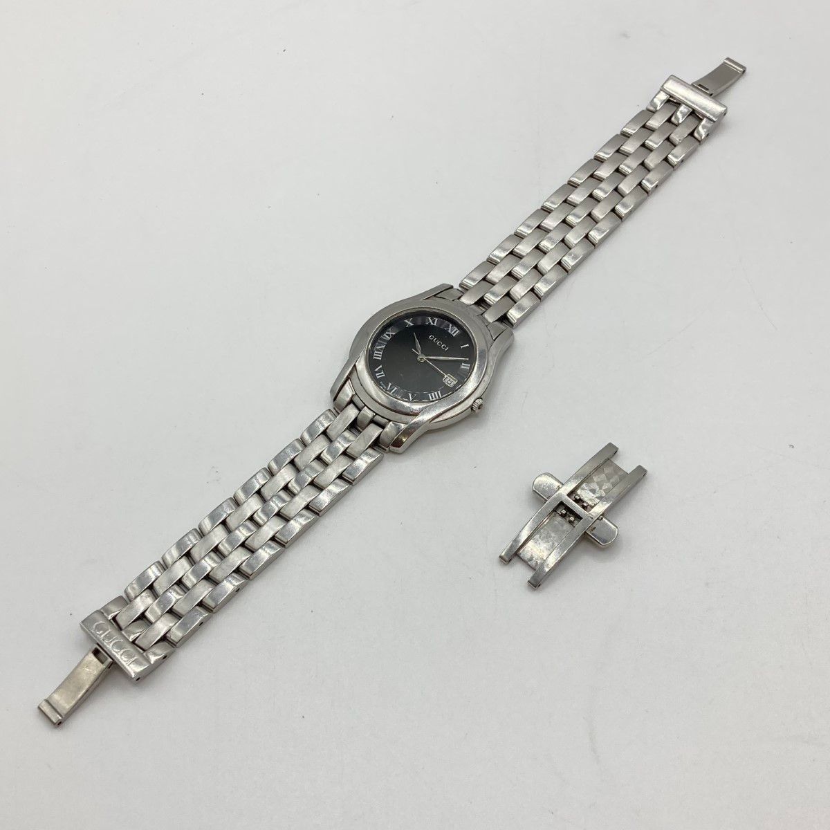 GUCCI 腕時計5500M 不動 ジャンク ◎◎GUCCI グッチ 5500M クォーツ 腕時計 ベルト破損 不動品