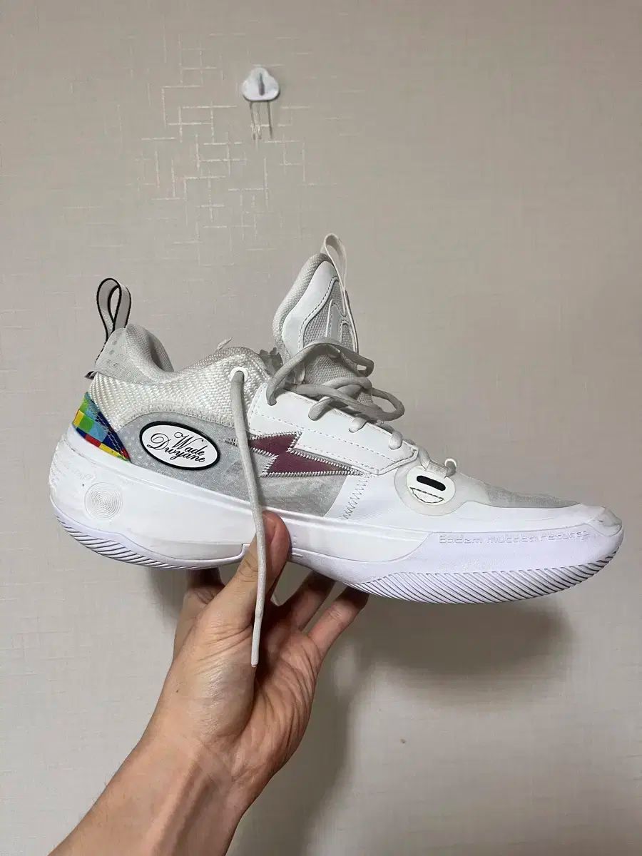 285 px