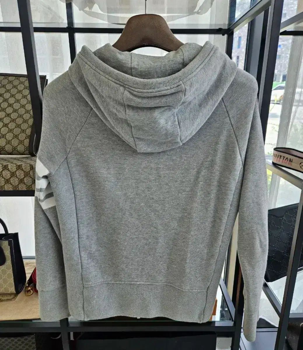 Thom Browne トム ブラウン グレー 斜めボーダー アームバンド ジップアップパーカー フード付き 1 サイズ