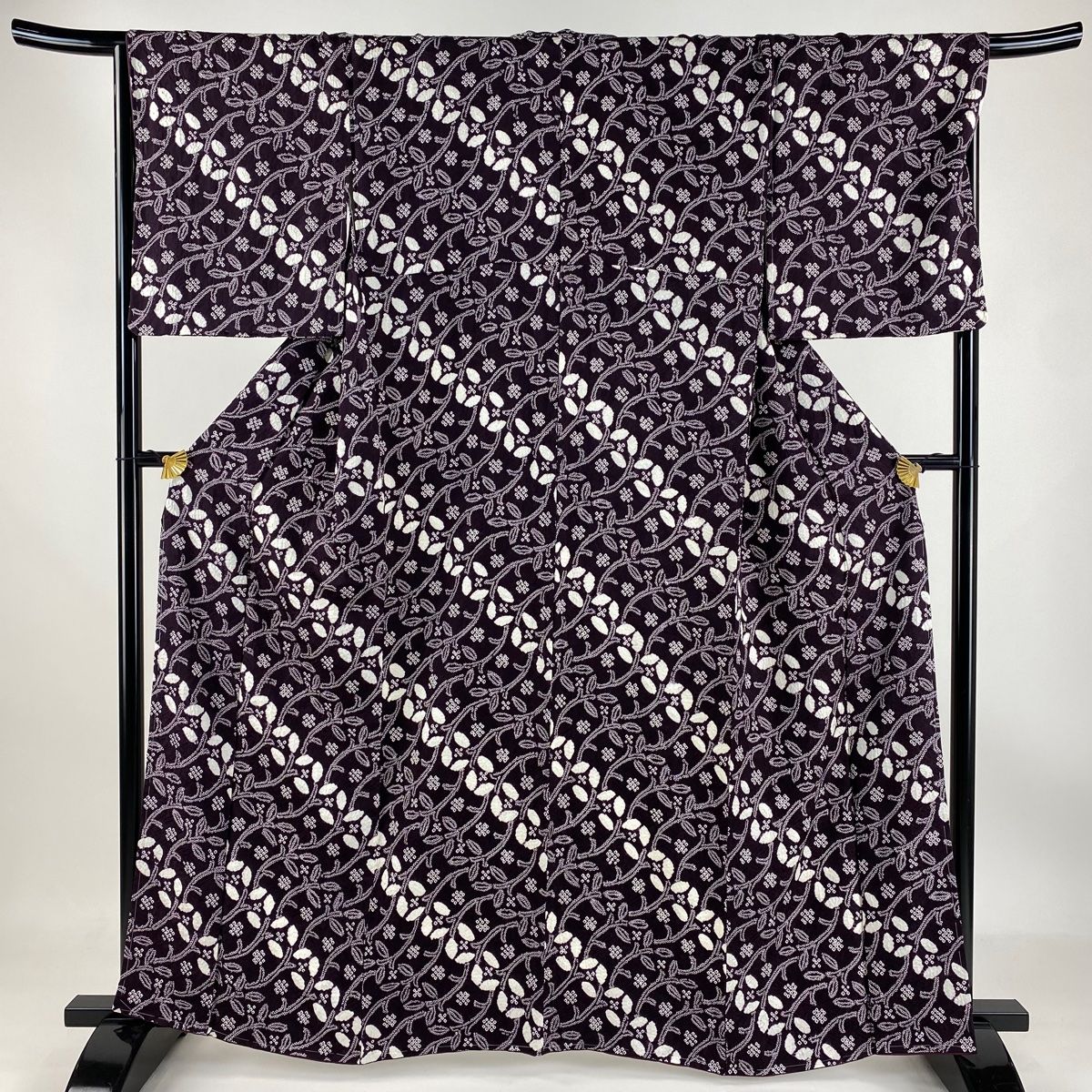 小紋 身丈161cm 裄丈68cm L 袷 草花 絞り 濃紫 正絹 秀品