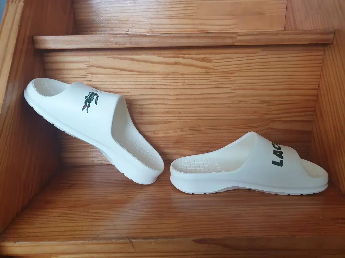 LACOSTE