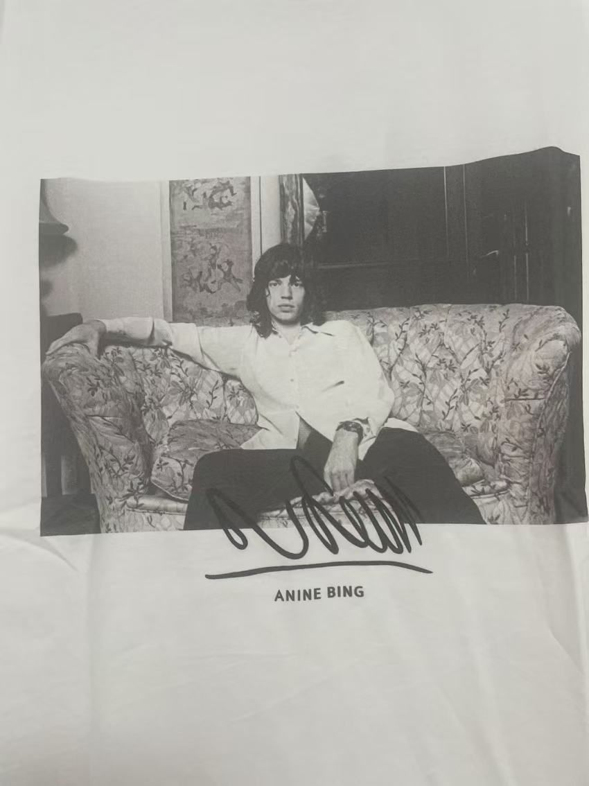 T-SHIRT
