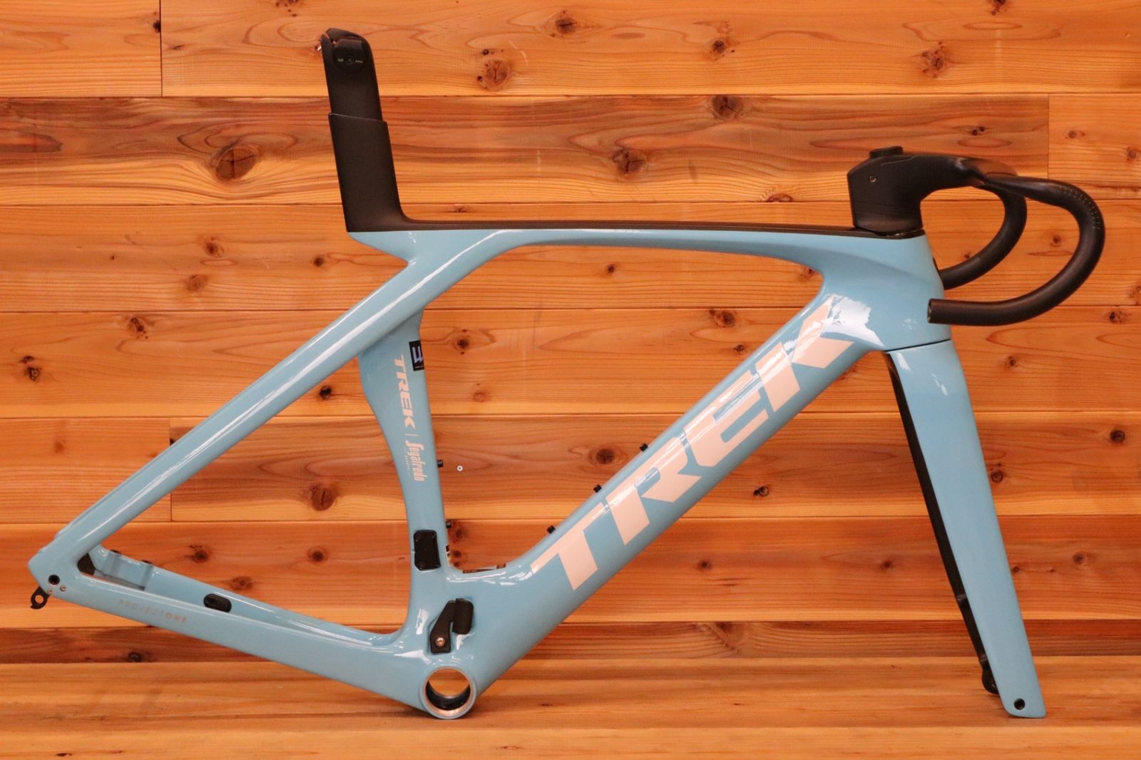 完成車販売】TREK MADONE SLR GEN6 リムブレーキ 54サイズ トレック