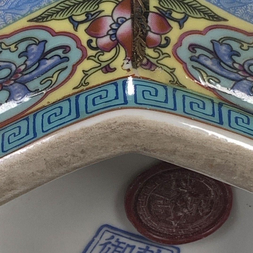 清代パステル蒔絵十二支六角尊瓶 景徳鎮 陶磁器 装飾品 現代工芸品美術品 置物 清代パステル蒔絵十二支六角尊瓶 景徳鎮 陶磁器 装飾品 現代工芸