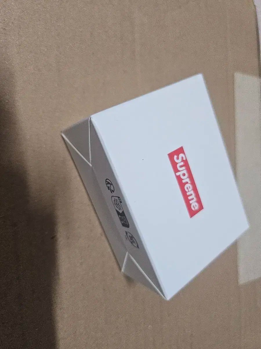 Supreme カメラ キーチェーン