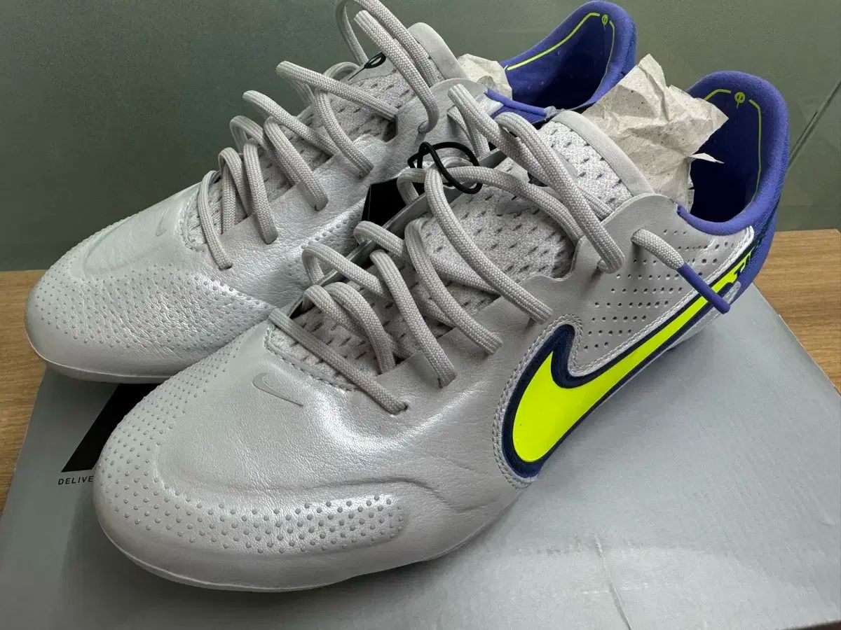 275 NIKE ナイキ レジェンド 9 エリート ag