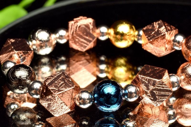 宇宙からの贈り物 アルタイ隕石(メテオライト)　8mm　ミックス ブレスレット 宇宙からの贈り物 アルタイ隕石(メテオライト) 8mm ミックス