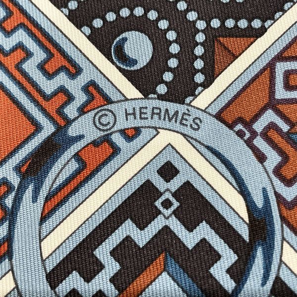 HERMES カレ90 Colliers de chiens コリエドシアン ベルト柄 スカーフ