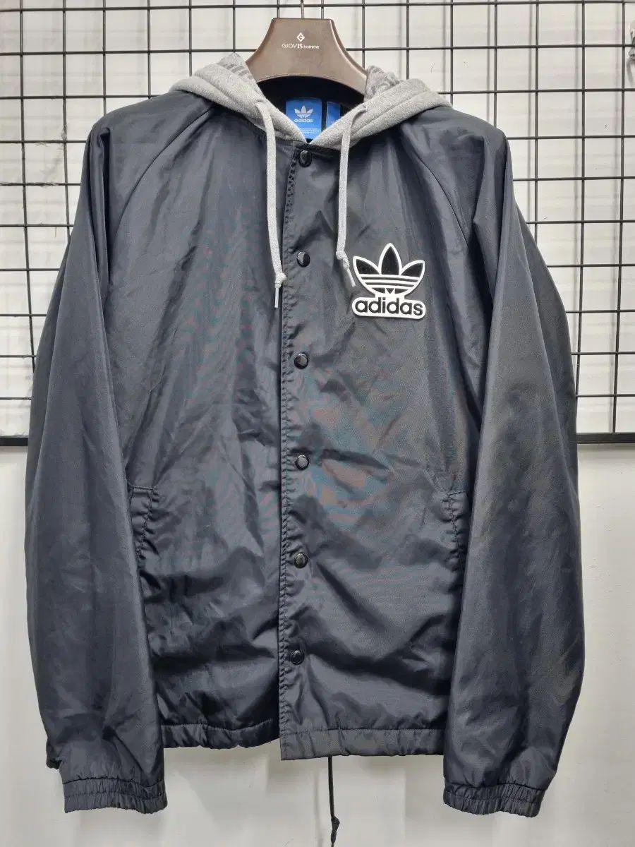100L adidas アディダス ウインドブレーカー