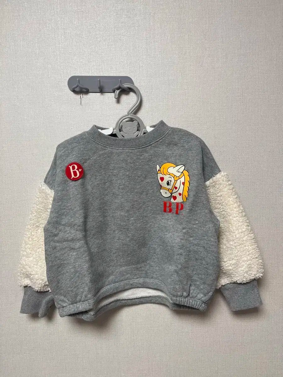 DE BEBE PINOレイチェル・チュチュ・スウェットシャツ &frasl; BP44MR224 | PINO 正規品 PINO] (BEBE PINO) 韓国 韓国ブランド BONZ Sweat PINOオールオーバー・リボンチェリー・フリルスウェット