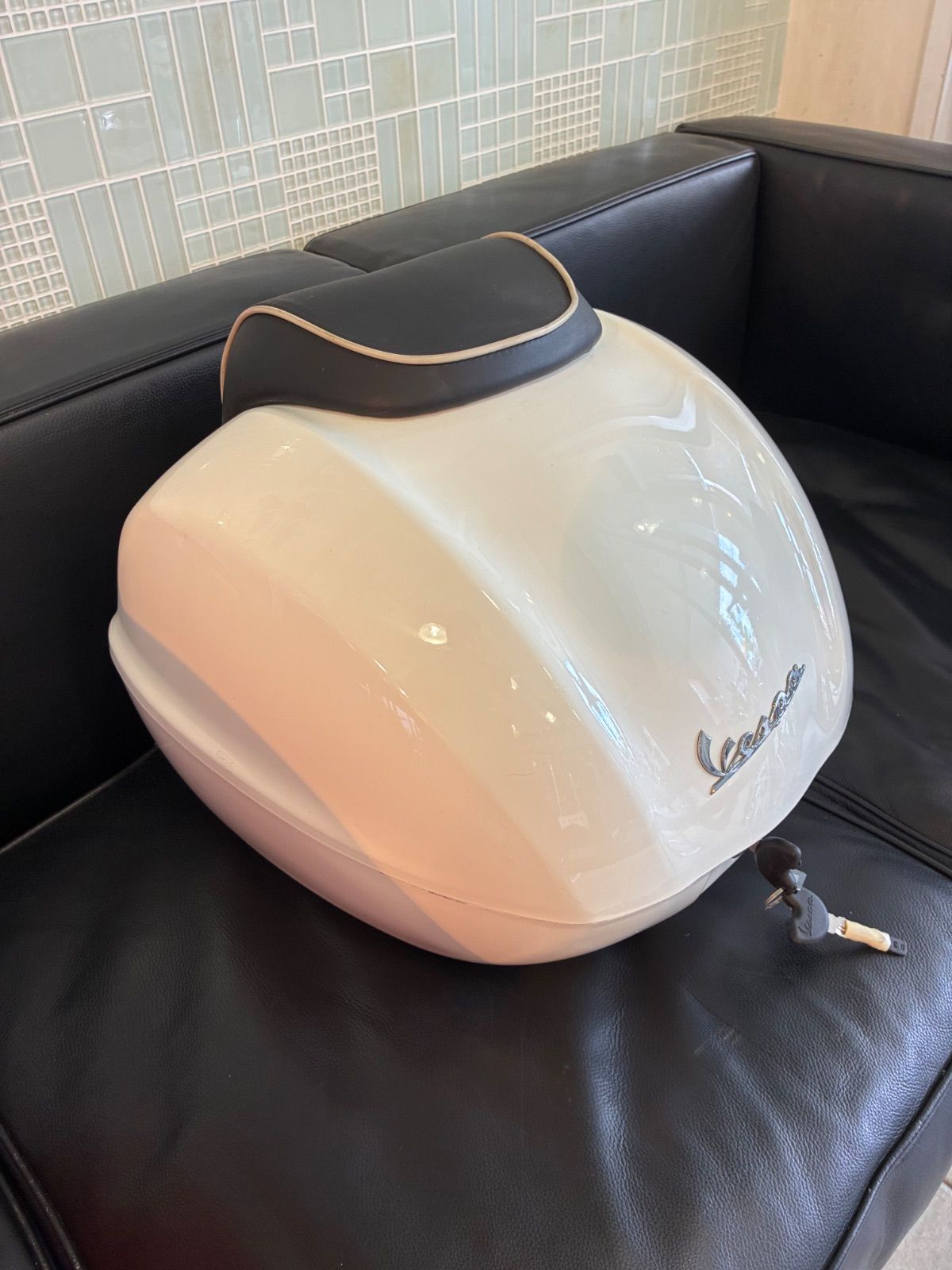 ベスパ純正スプリント用トップボックスです