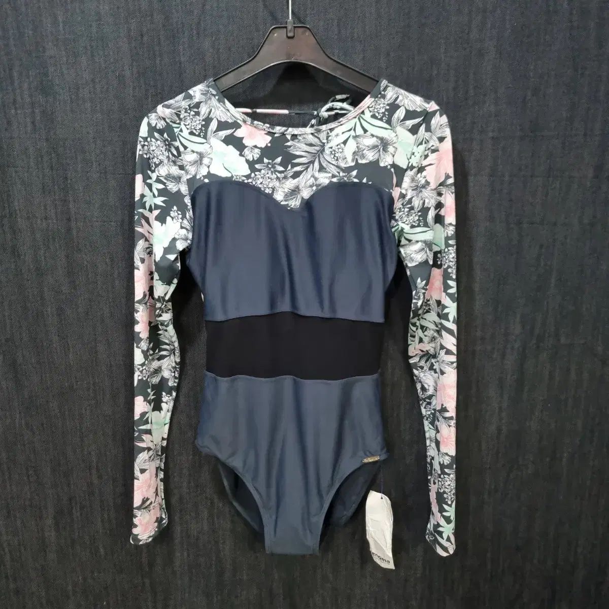 【雷市場（ポンジャン）商品韓国直送】 レディース 85 renoma(レノマ) ワンピース水着 ビーチ水着 新しいアイテム 090310