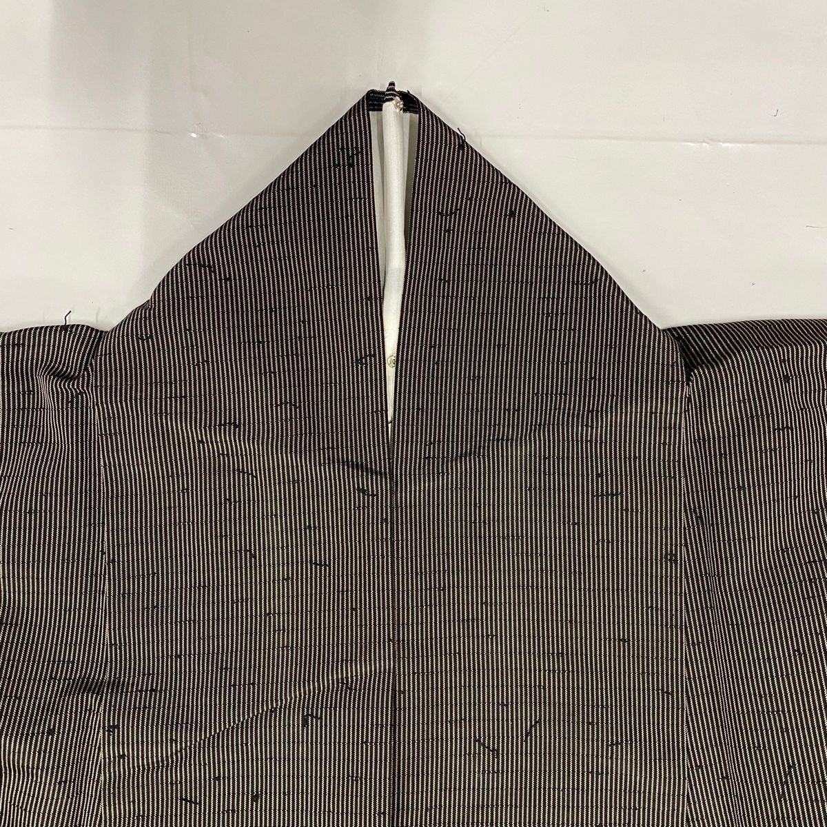 紬 身丈163.5cm 裄丈67cm M 袷 ひげ紬 縦縞 焦茶色 正絹 秀品 【中古