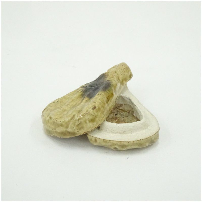 加藤春鼎造 瀬戸香合 共箱 茶道具 茶道 香道 香道具 おしゃれ かわいい アンティーク インテリア 骨董 茶器 お香入れ