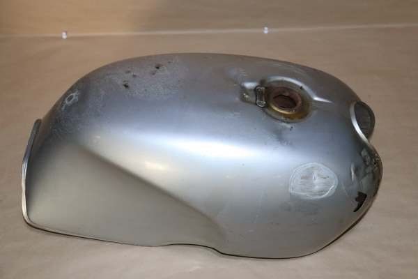 ホンダ GB400TT NC20 ガソリンタンク　ジャンク品 H336-30