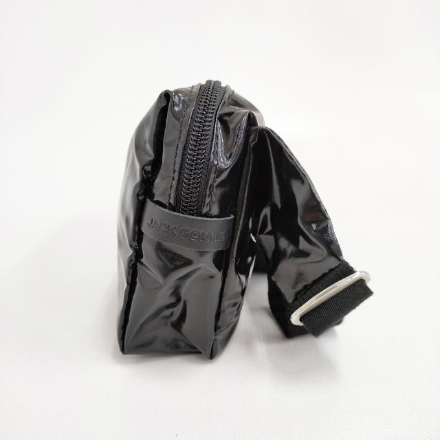 PRADA シボ革 ウエストポーチ ボディーバッグ レザー ロゴ型押し ブラック PRADA プラダ 2VL012 9Z2 F0002 レザー ボディバッグ ベルト