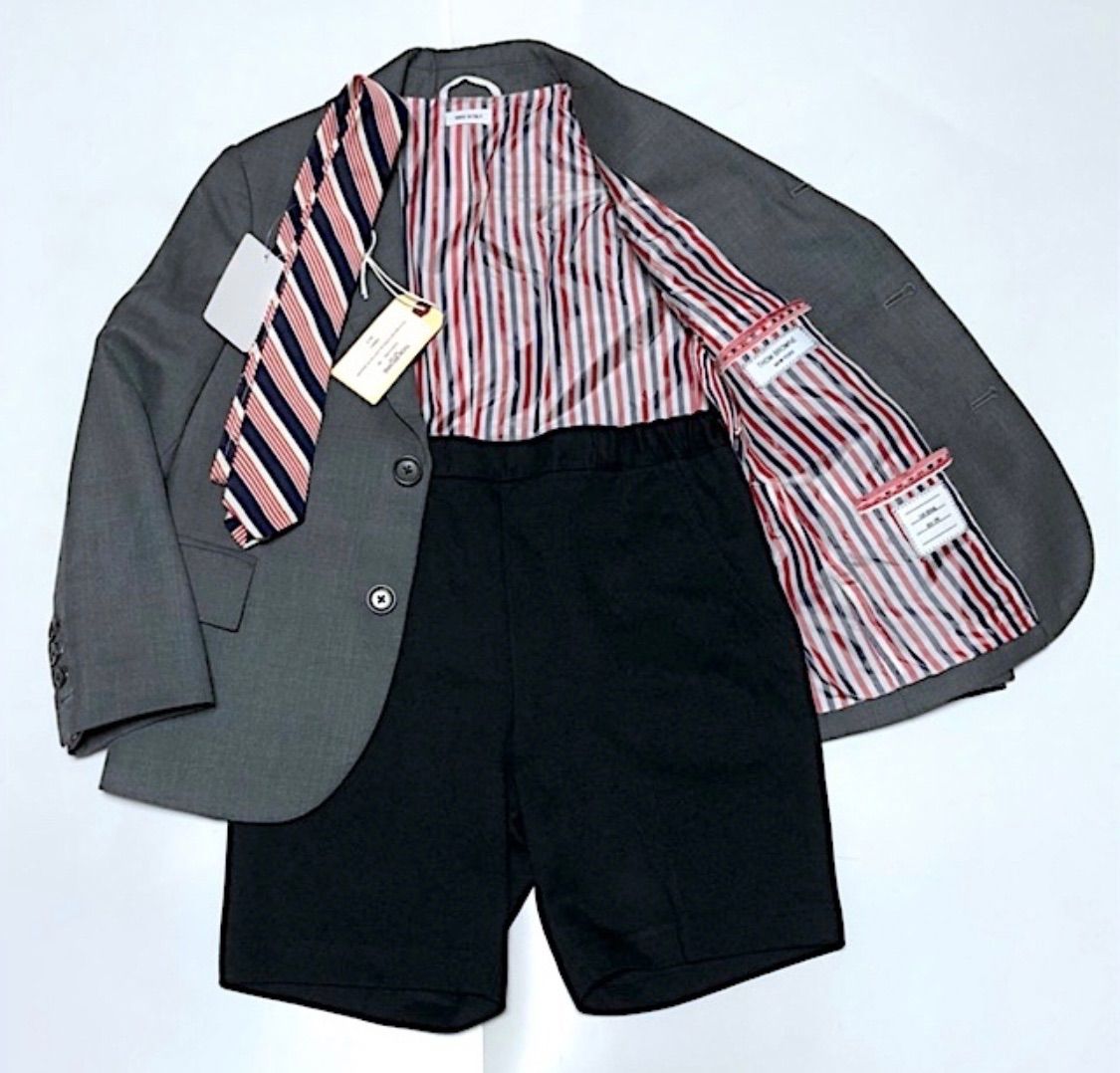 早い者勝ち！ほぼ未使用！【3点セット】THOM BROWNE トムブラウン ファミリア キッズ 8才/130 ジャケット＆パンツ＆ネクタイ フォーマル  卒業式 入学式 2A48 - メルカリ