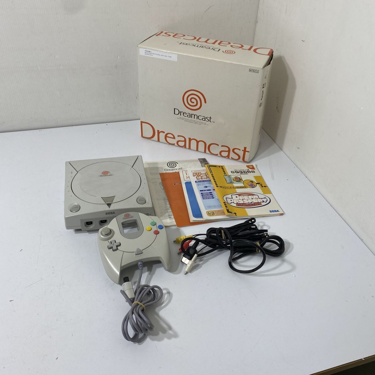 ドリームキャスト本体　HKT-3000 コントローラー　　動作品 SEGA セガ HKT-3000 ドリームキャスト 本体 コントローラー付き