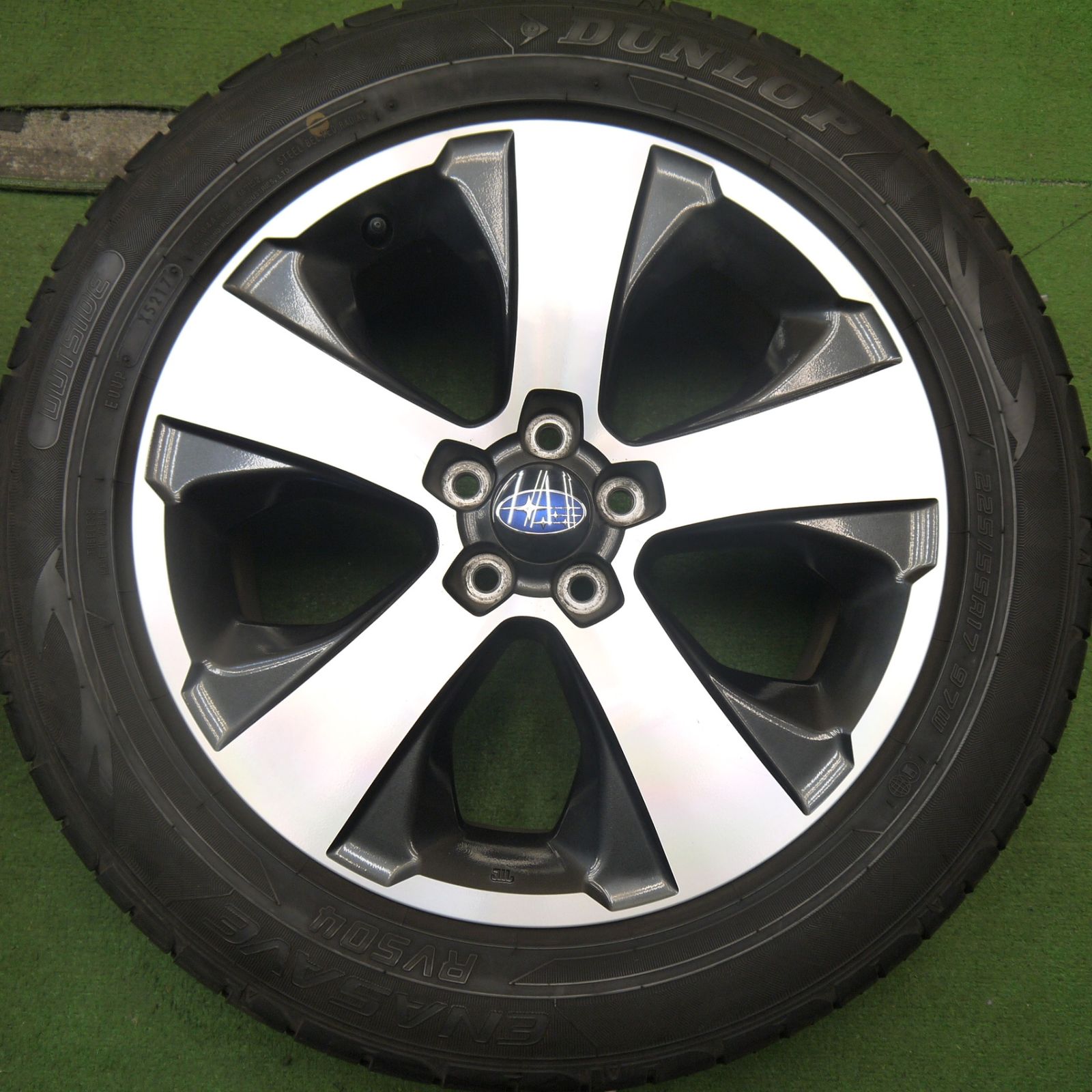 【交渉中】スバル純正ホイール17インチ+ エナセーブRV504 スバル(純正) 17インチ アルミホイール のパーツレビュー | レヴォーグ