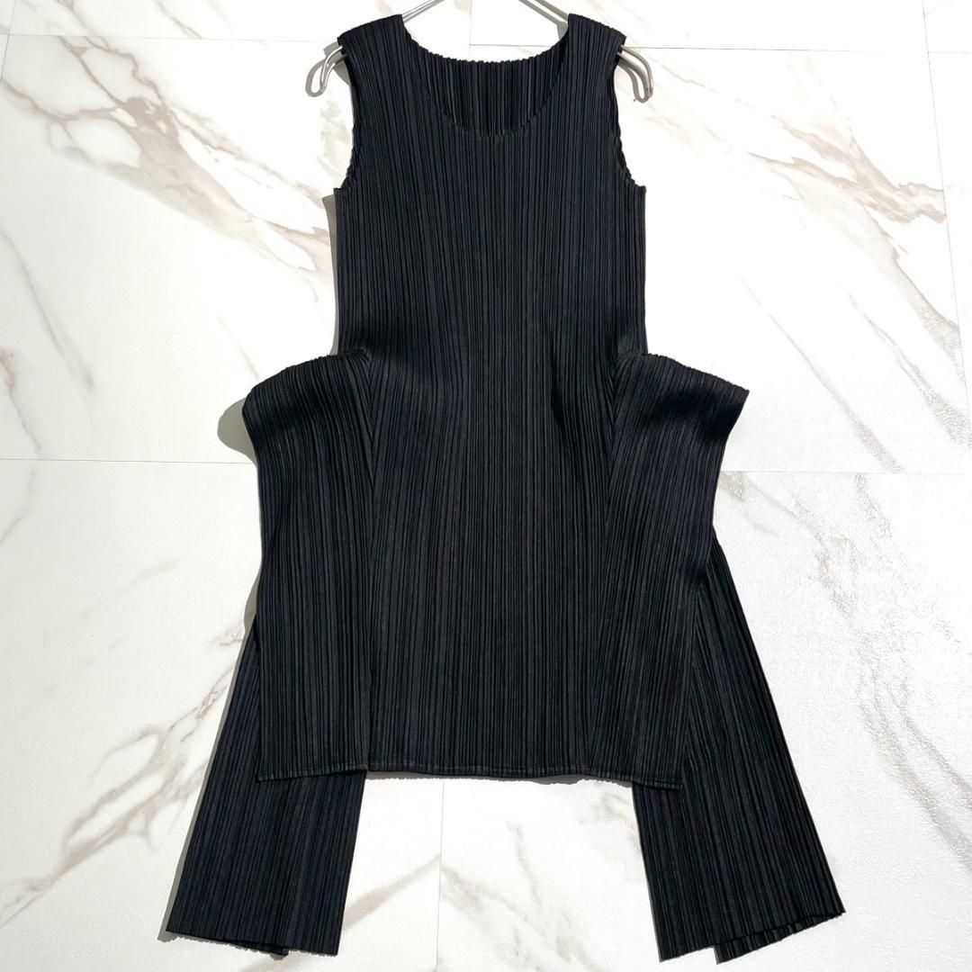 PLEATS PLEASE ISSEY MIYAKE プリーツプリーズイッセイミヤケ 変形チュニック トップス 黒 3 ブラック 無地 日本製 三宅一生 タンクトップ型 ノースリーブデザイン