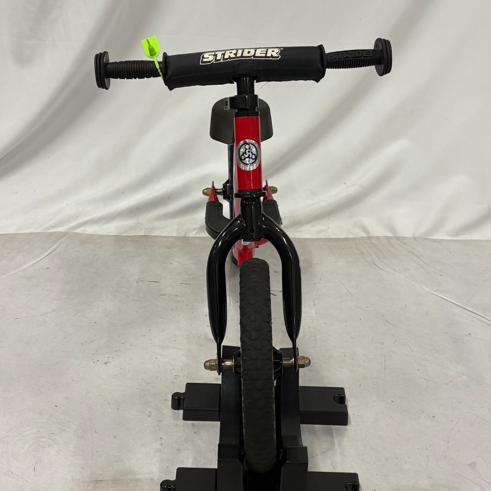 大人気カラー】STRIDER SPORT 12 ストライダー スポーツモデル